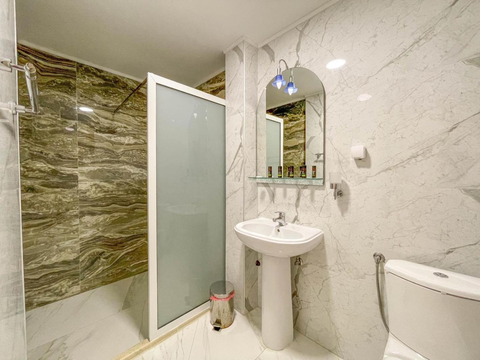 Imperial Hotel Ulcinj Extérieur photo