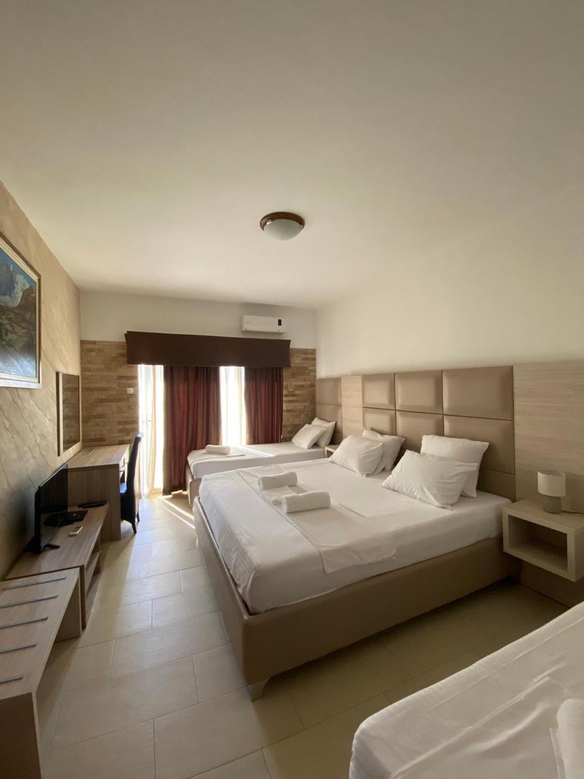 Imperial Hotel Ulcinj Extérieur photo