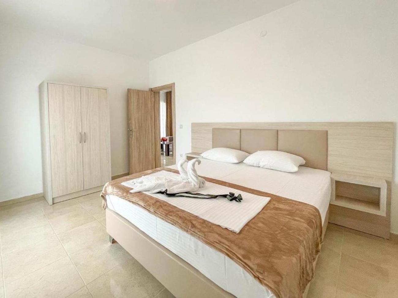 Imperial Hotel Ulcinj Extérieur photo