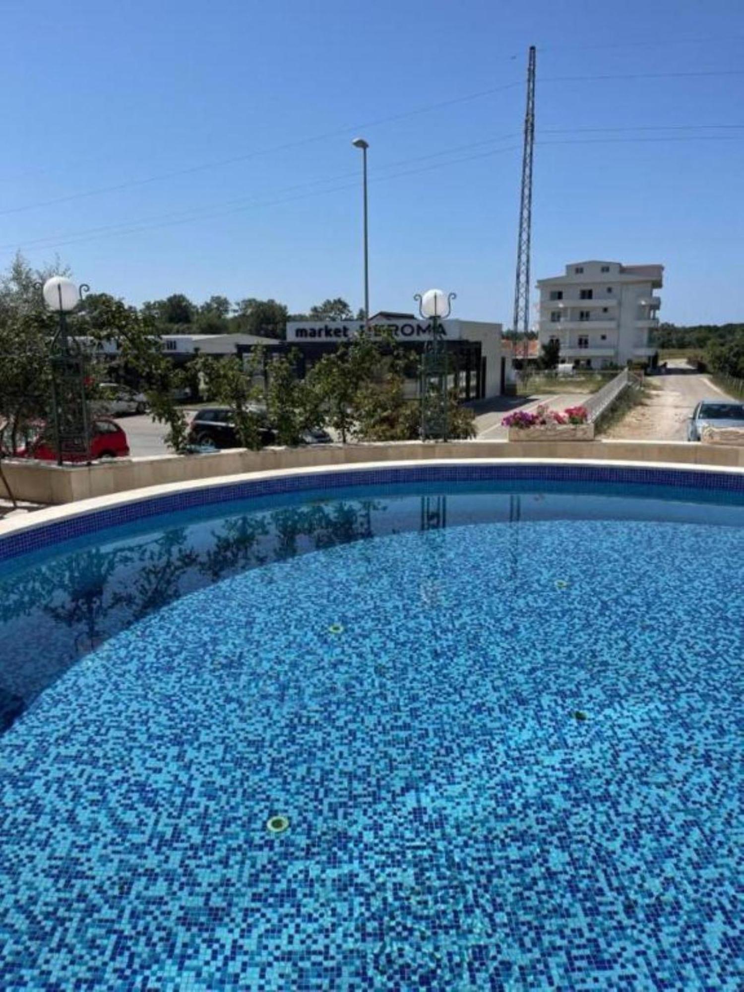 Imperial Hotel Ulcinj Extérieur photo